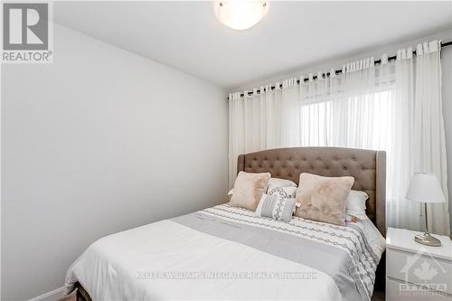 31 Lakepointe Drive, Ottawa, ON - Indoor Photo Showing Bedroom