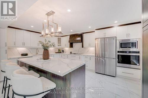 1436 Stonecutter Drive, Oakville, ON - Indoor Photo Showing Kitchen With Stainless Steel Kitchen With Upgraded Kitchen