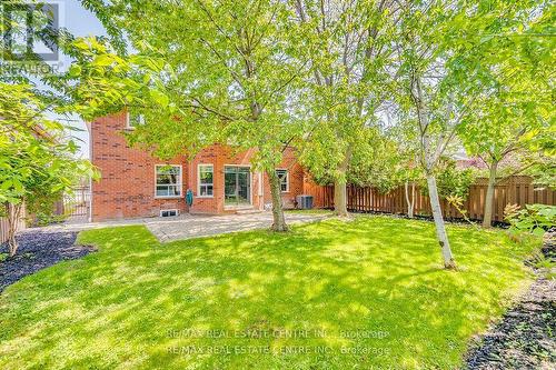 1436 Stonecutter Drive, Oakville, ON - Outdoor