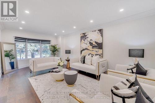 1436 Stonecutter Drive, Oakville, ON - Indoor Photo Showing Living Room