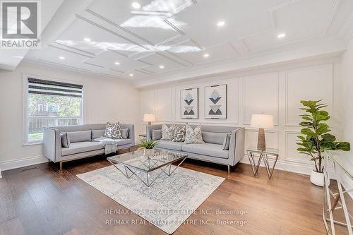 1436 Stonecutter Drive, Oakville, ON - Indoor Photo Showing Living Room