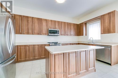 134 Goodwin Crescent, Milton, ON - Indoor Photo Showing Kitchen