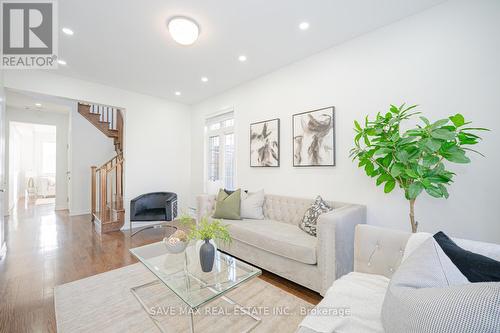 9 Villadowns Trail, Brampton, ON - Indoor Photo Showing Living Room