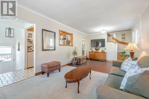 107 Strathnairn Avenue, Toronto, ON - Indoor Photo Showing Living Room