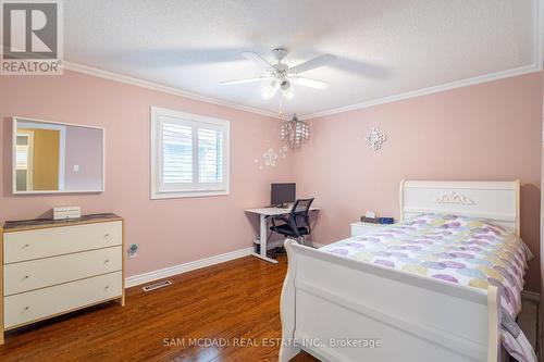 3183 Valcourt Crescent, Mississauga, ON - Indoor Photo Showing Bedroom