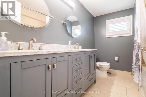 3183 Valcourt Crescent, Mississauga, ON - Indoor Photo Showing Bathroom