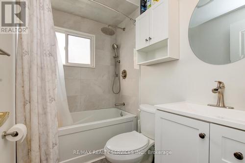 80 Flamingo Crescent, Brampton, ON - Indoor Photo Showing Bathroom