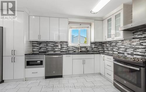 Upper - 1 Hunters Cove Court, Brampton, ON - Indoor Photo Showing Kitchen With Upgraded Kitchen