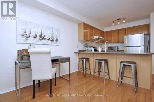 118 - 5030 Heatherleigh Avenue, Mississauga, ON - Indoor Photo Showing Kitchen