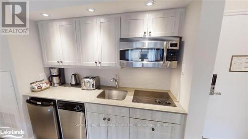 51-208 - 1235 Deerhurst Drive, Huntsville (Chaffey), ON - Indoor Photo Showing Kitchen