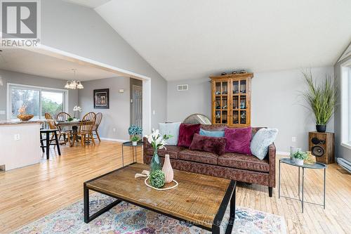 819 County Rd 9 Road, Greater Napanee, ON - Indoor Photo Showing Living Room