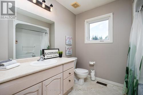 819 County Rd 9 Road, Greater Napanee, ON - Indoor Photo Showing Bathroom