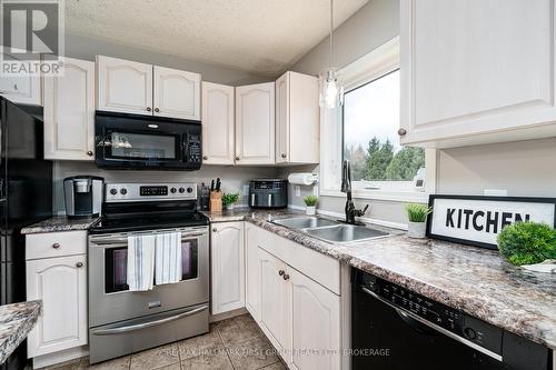 819 County Rd 9 Road, Greater Napanee, ON - Indoor Photo Showing Kitchen With Double Sink