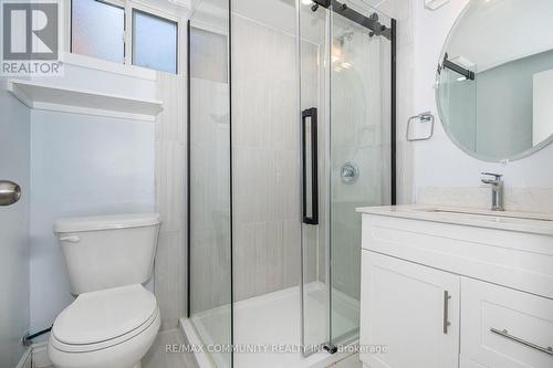 36 Jones Avenue, Oshawa, ON - Indoor Photo Showing Bathroom