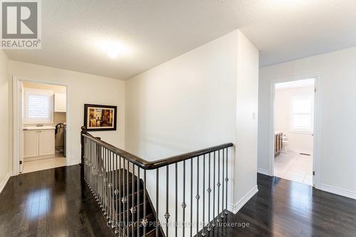 27 Heron Hollow Avenue, Richmond Hill, ON - Indoor Photo Showing Other Room