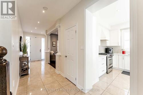 27 Heron Hollow Avenue, Richmond Hill, ON - Indoor