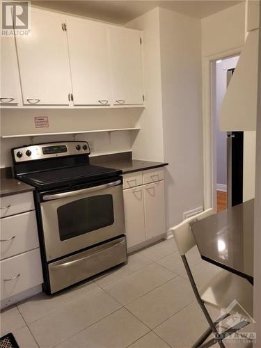 391 Greenwood Avenue, Ottawa, ON - Indoor Photo Showing Kitchen