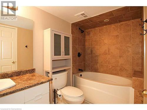 1237 North Shore Boulevard Unit# 404, Burlington, ON - Indoor Photo Showing Bathroom