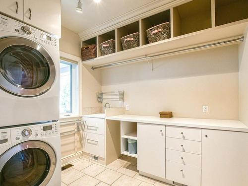 Salle de lavage - 45 Ch. Des Amarantes, Sainte-Anne-Des-Lacs, QC - Indoor Photo Showing Laundry Room