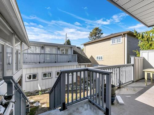 232 Richmond Ave, Victoria, BC - Outdoor With Deck Patio Veranda With Exterior