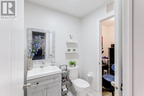 112 - 456 Janefield Avenue, Guelph, ON - Indoor Photo Showing Bathroom