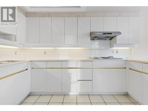 1201 738 Broughton Street, Vancouver, BC - Indoor Photo Showing Kitchen