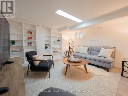 414 Jones Avenue, Toronto, ON - Indoor Photo Showing Living Room