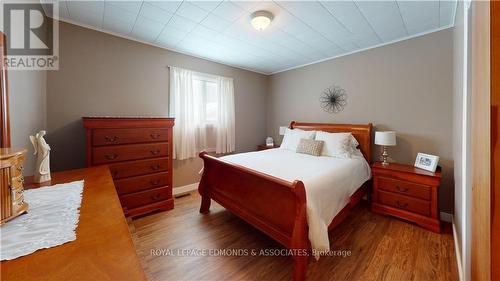 125 Griffith Wagner Road, North Algona Wilberforce, ON - Indoor Photo Showing Bedroom