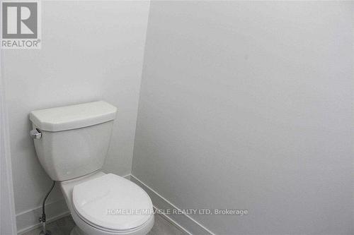 3 Elkington Crescent, Whitby, ON - Indoor Photo Showing Bathroom