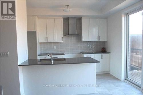 3 Elkington Crescent, Whitby, ON - Indoor Photo Showing Kitchen