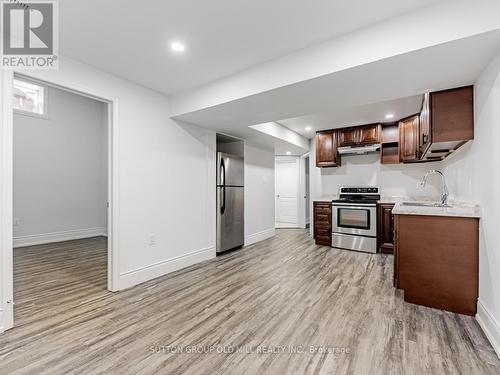 85 Fordwich Crescent, Toronto, ON - Indoor Photo Showing Kitchen