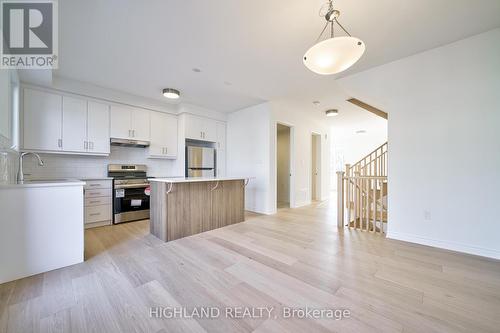 2 - 1210 Poppy Gardens, Oakville, ON - Indoor Photo Showing Kitchen