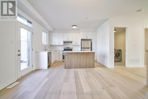 2 - 1210 Poppy Gardens, Oakville, ON - Indoor Photo Showing Kitchen