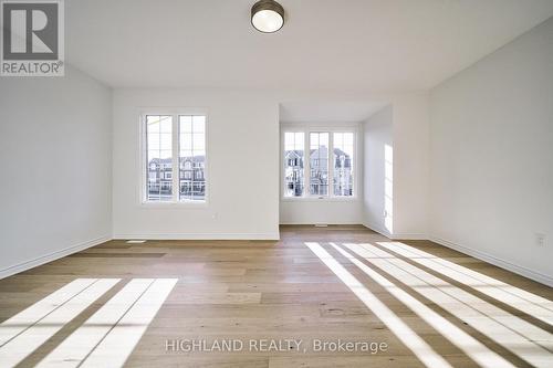 2 - 1210 Poppy Gardens, Oakville, ON - Indoor Photo Showing Other Room