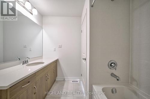 2 - 1210 Poppy Gardens, Oakville, ON - Indoor Photo Showing Bathroom