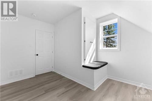 5084 Canon Smith Drive, Fitzroy Harbour, ON - Indoor Photo Showing Other Room