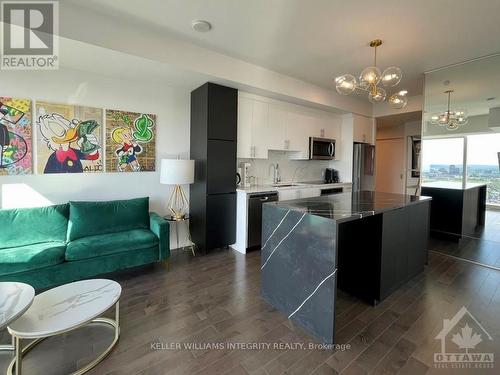 3302 - 805 Carling Avenue, Ottawa, ON - Indoor Photo Showing Kitchen