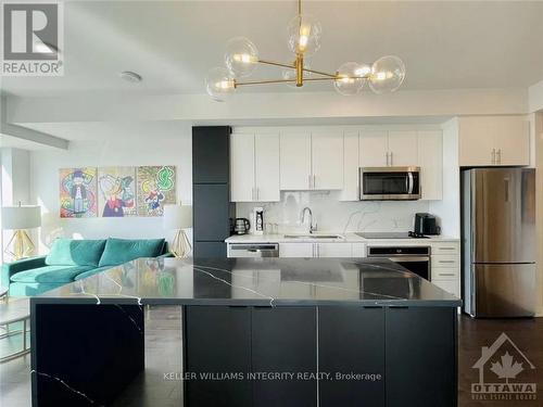 3302 - 805 Carling Avenue, Ottawa, ON - Indoor Photo Showing Kitchen