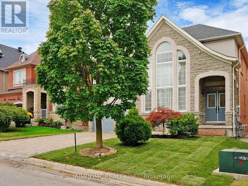 98 Ames Crescent, Aurora, ON - Outdoor With Facade