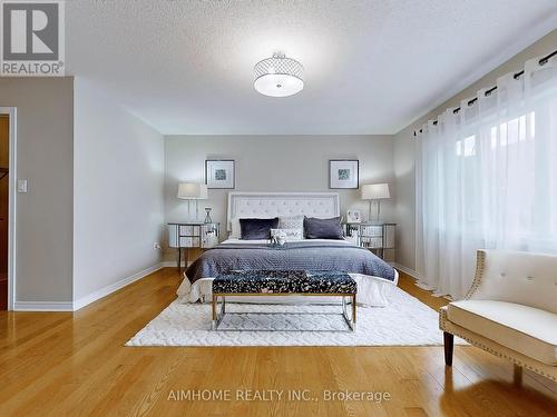 98 Ames Crescent, Aurora, ON - Indoor Photo Showing Bedroom