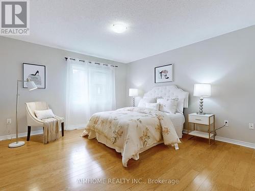 98 Ames Crescent, Aurora, ON - Indoor Photo Showing Bedroom