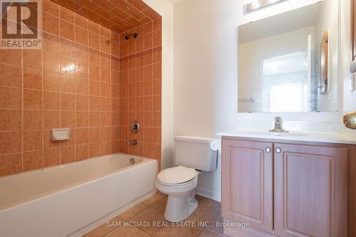 3091 Turbine Crescent, Mississauga, ON - Indoor Photo Showing Bathroom