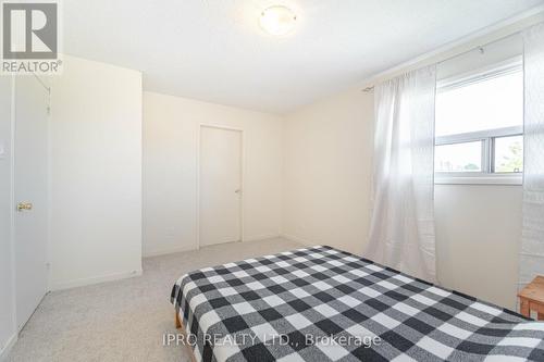 3982 Bishopstoke Lane, Mississauga, ON - Indoor Photo Showing Bedroom