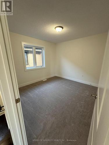 33 Spiers Road, Erin, ON - Indoor Photo Showing Other Room