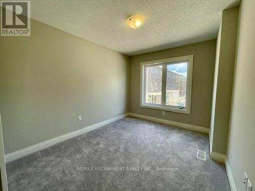 8 Bayberry Lane, Hamilton, ON - Indoor Photo Showing Other Room