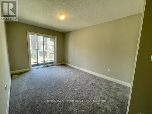 8 Bayberry Lane, Hamilton, ON - Indoor Photo Showing Other Room