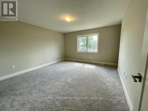 8 Bayberry Lane, Hamilton, ON - Indoor Photo Showing Other Room