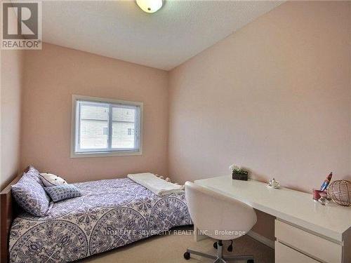 7 Snowdrop Crescent, Kitchener, ON - Indoor Photo Showing Bedroom