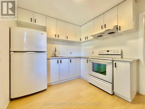 1356 Caroline Street, Burlington, ON - Indoor Photo Showing Kitchen