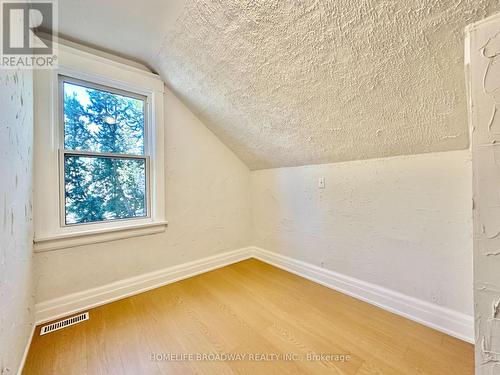 1356 Caroline Street, Burlington, ON - Indoor Photo Showing Other Room